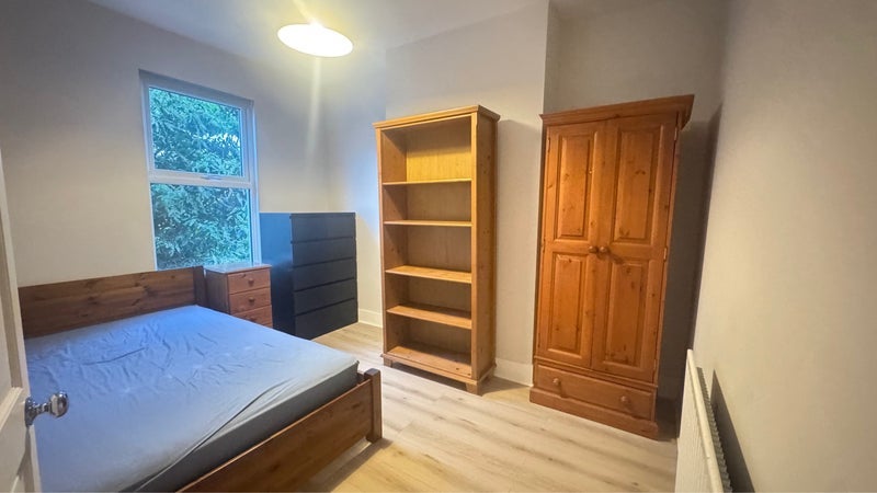 Room Clifton Park Avenue in Greater London
