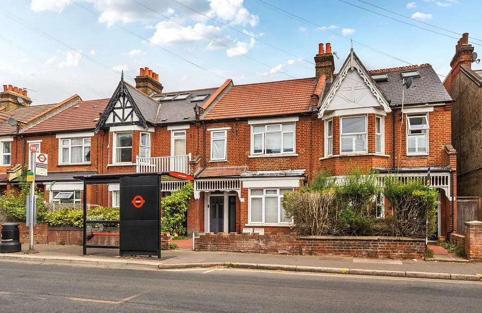 Flat Kingston Road in Greater London