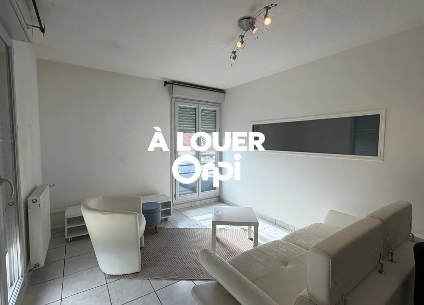 Flat Grande Rue Octave Chenavas in Saint-Étienne-de-Saint-Geoirs