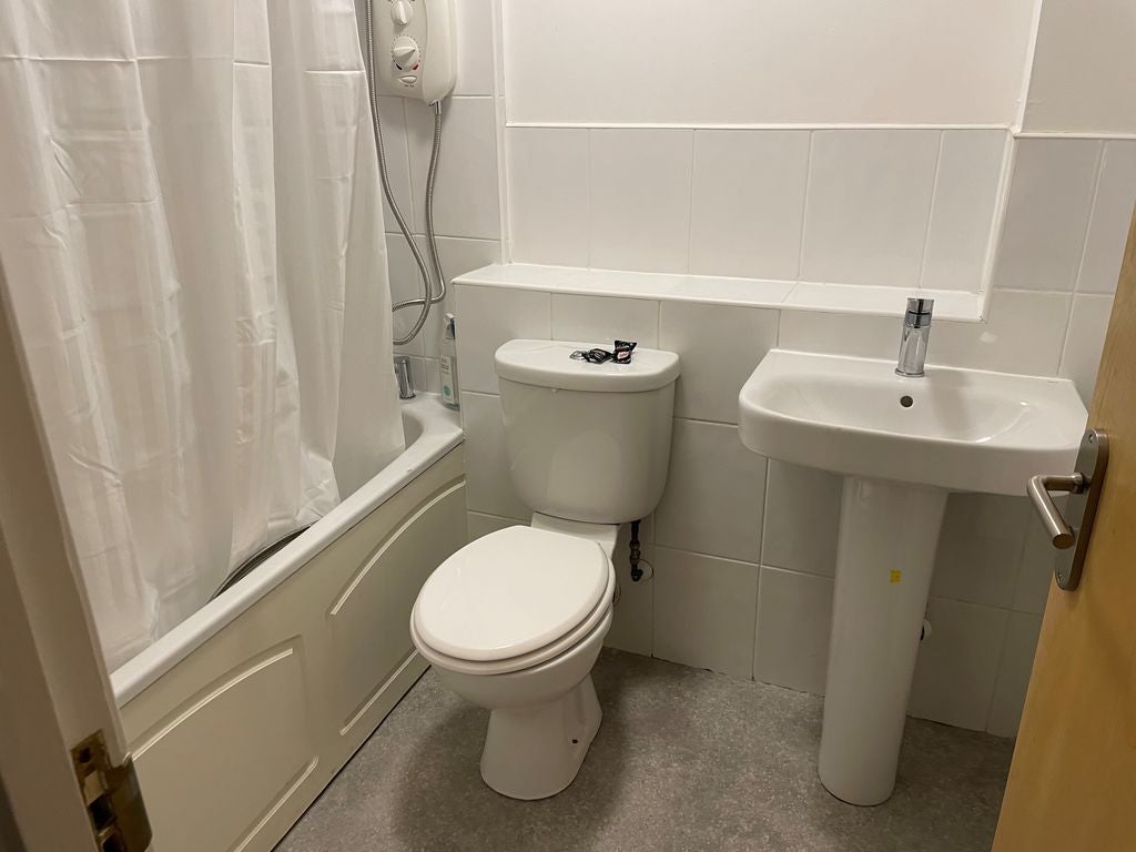 Flat Totteridge Avenue in High Wycombe