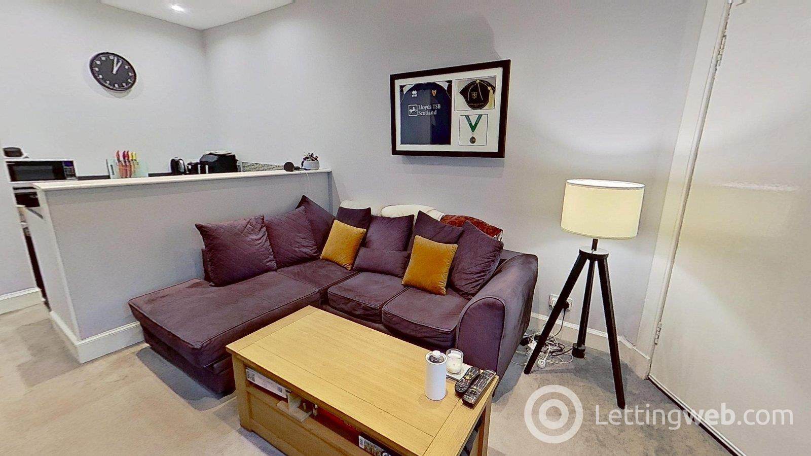 Flat Dalry Road in City of Edinburgh