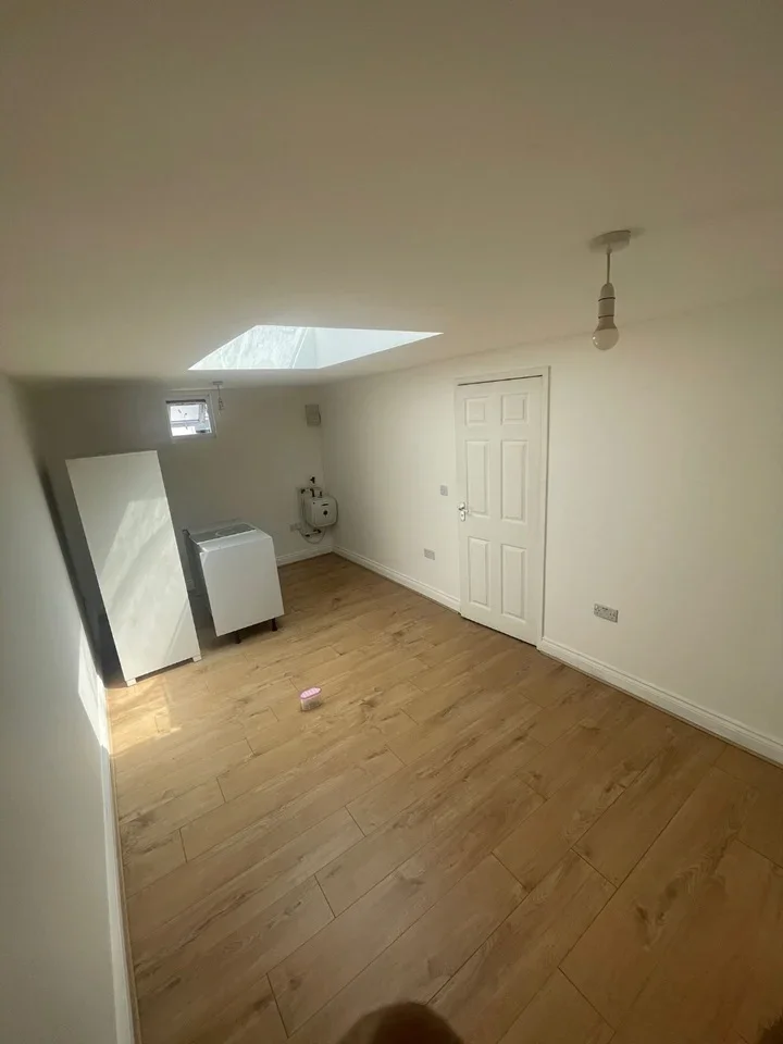 Flat Sedcote Road in Greater London