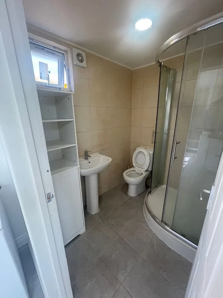 Flat Sedcote Road in Greater London