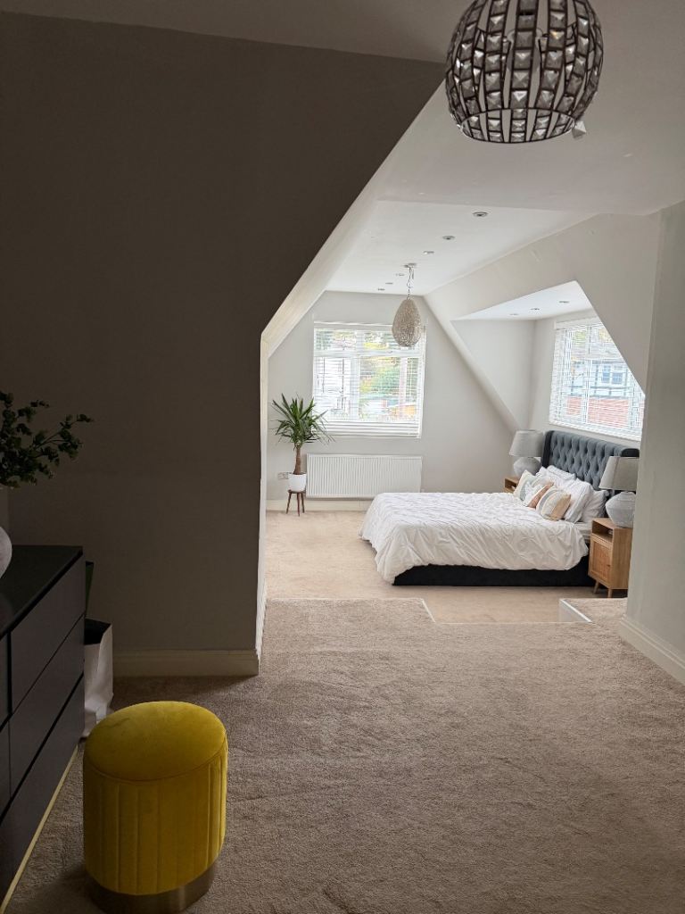 Flat Montagu Road in Datchet