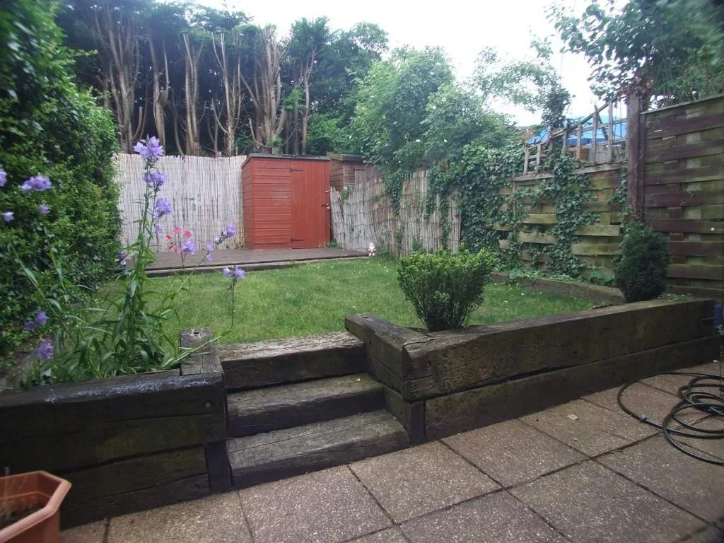 House Ferndown Close in Greater London
