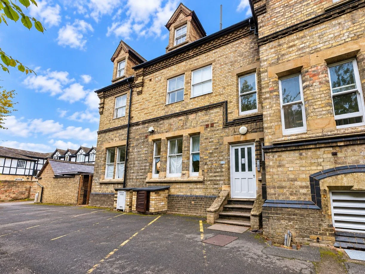 Flat West Street in Huntingdonshire