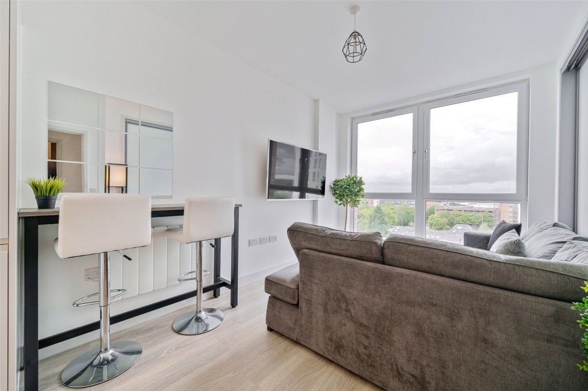 Flat Eagle Lane in Bracknell