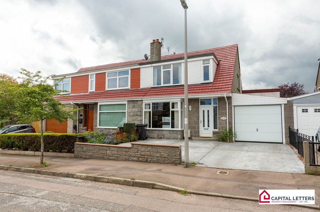 House Craigiebuckler Drive in Aberdeen City