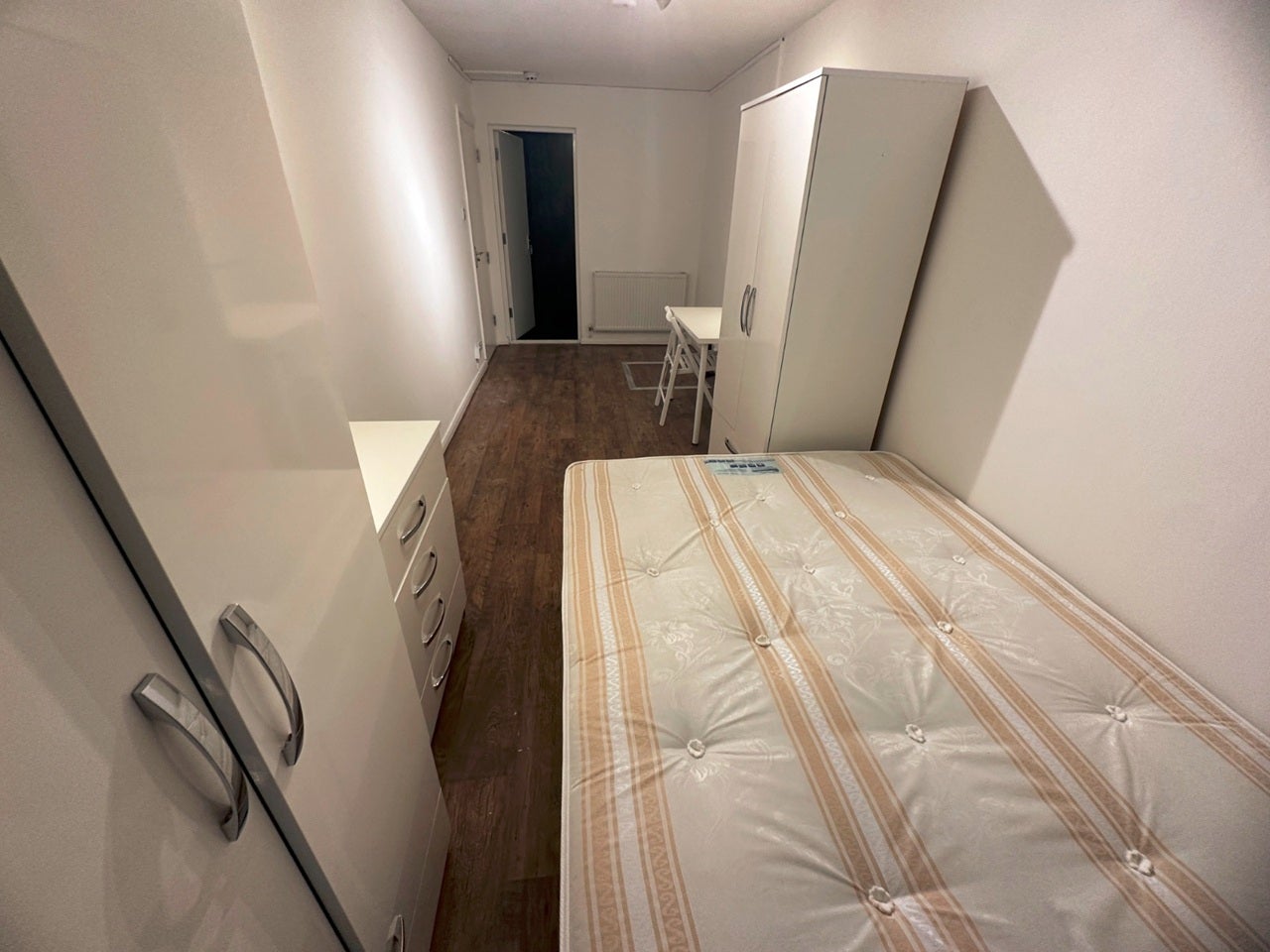 Room Roxeth Hill in Greater London