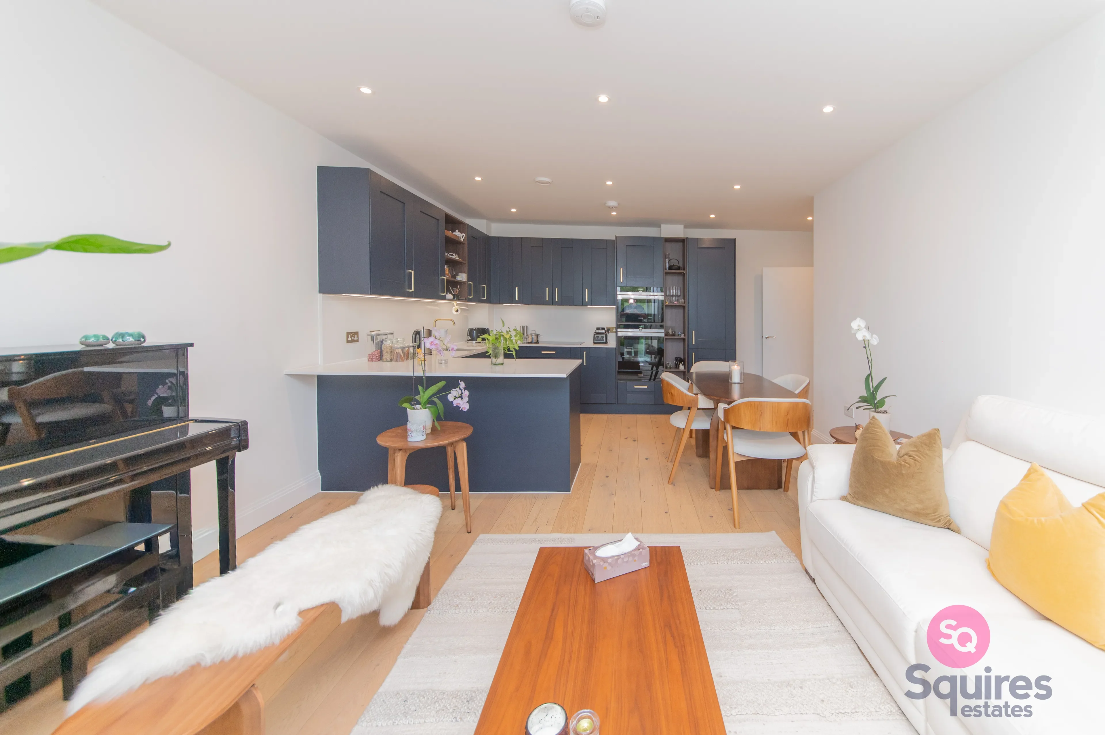 Flat Inglis Way in Greater London