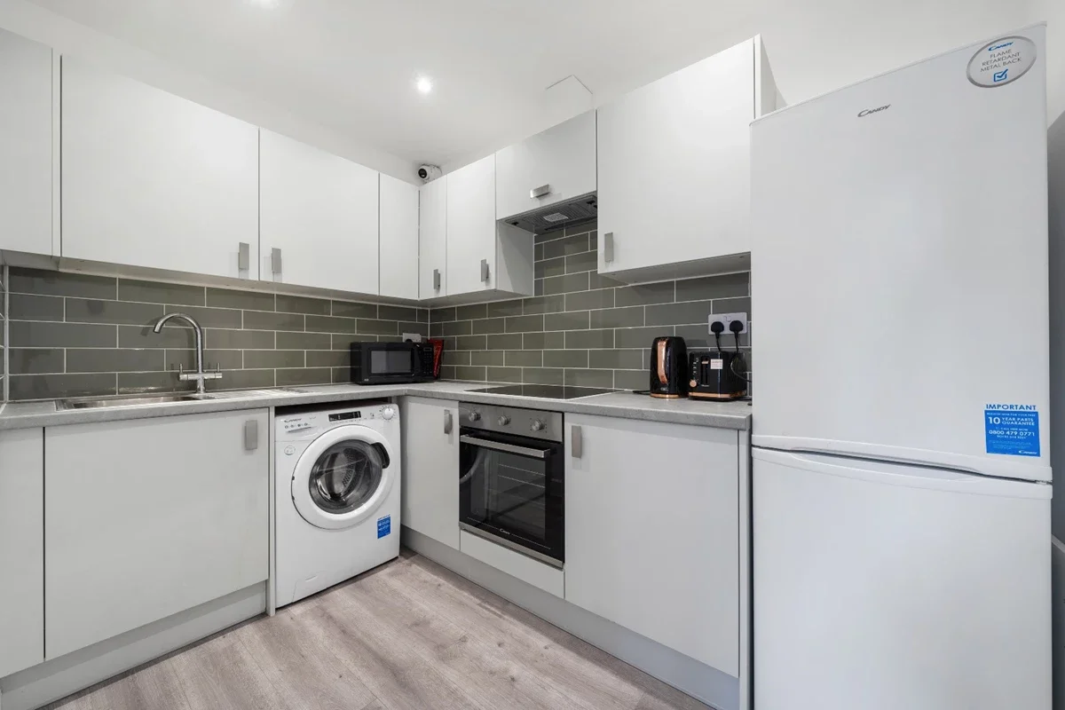 Room Brooke Road in Greater London