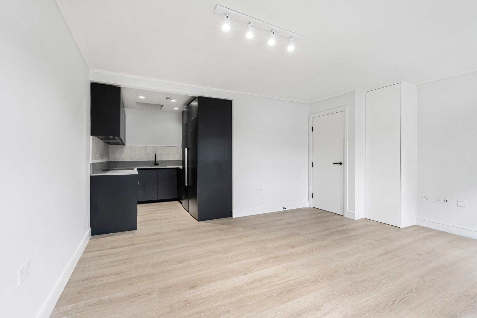 Flat Homerton High Street in Greater London