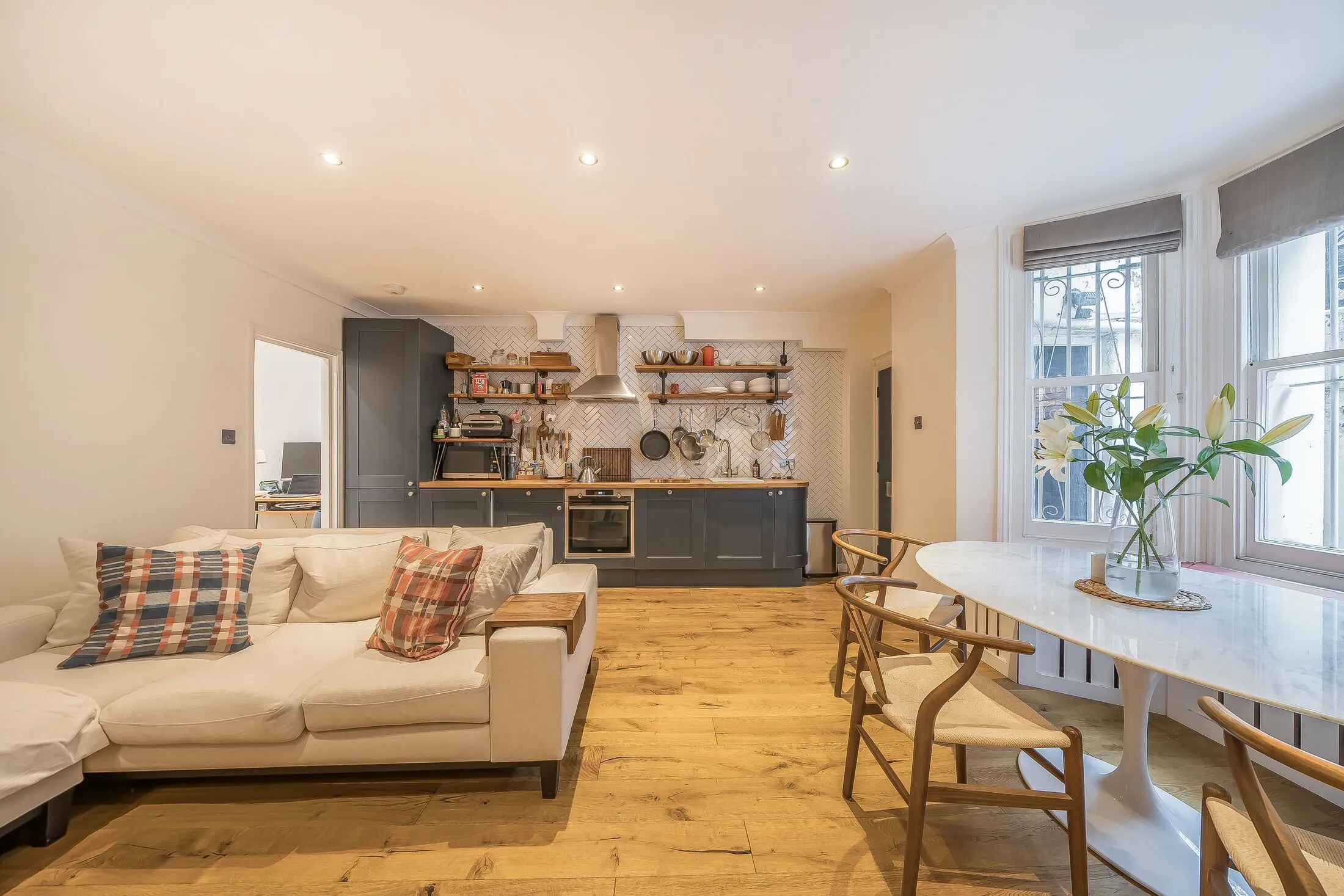 Flat Ashburnham Road in Greater London