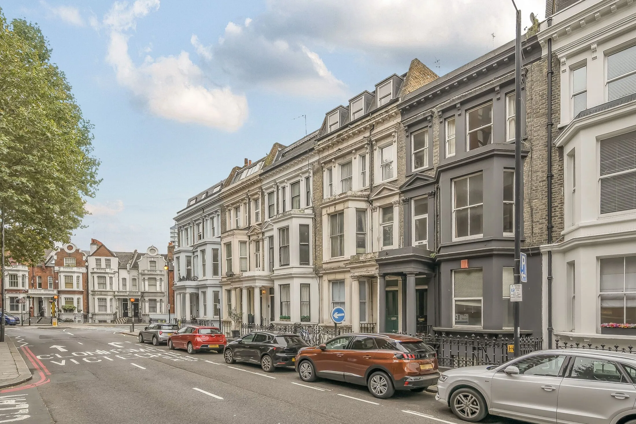 Flat Ashburnham Road in Greater London