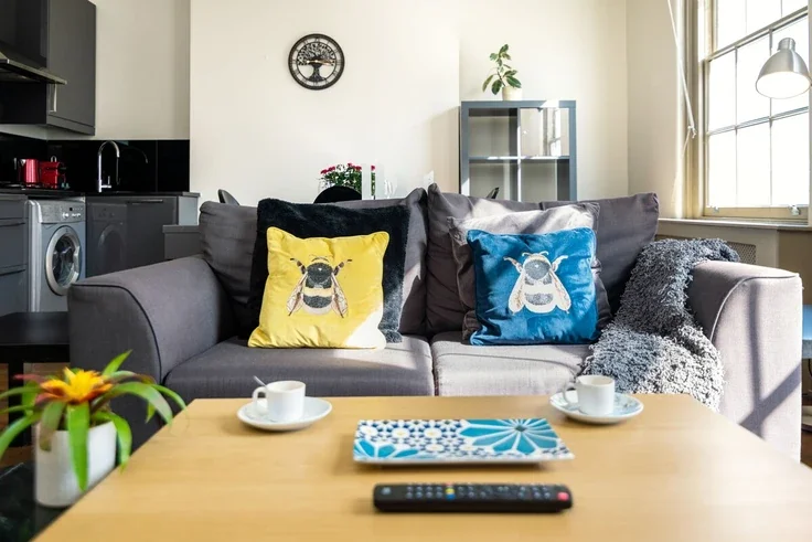Flat Bina Gardens in Greater London