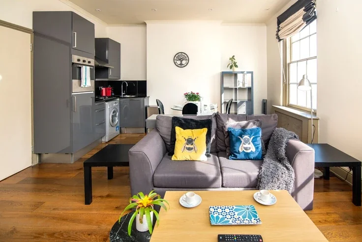 Flat Bina Gardens in Greater London