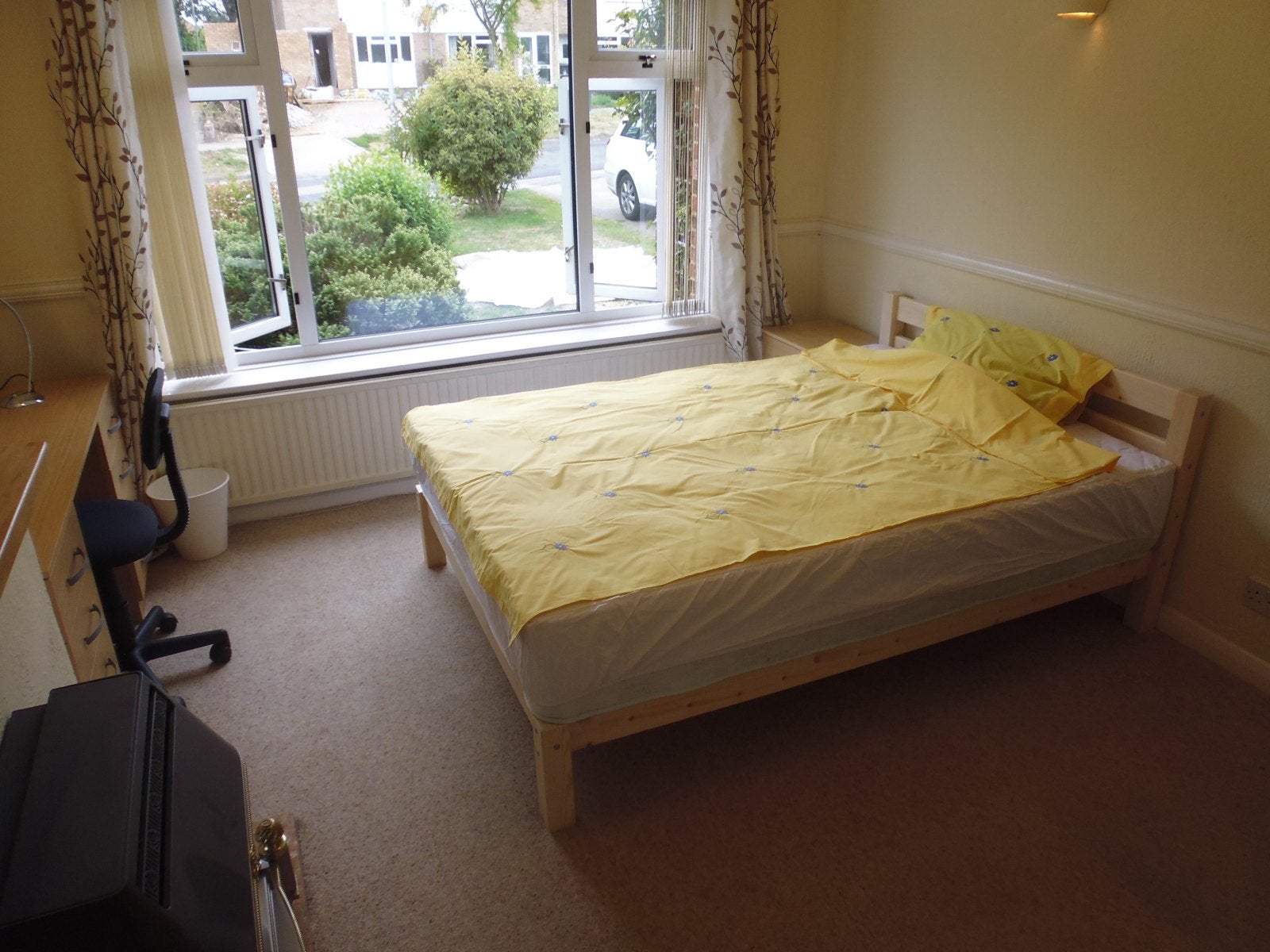 Room Beaconsfield Road in Canterbury