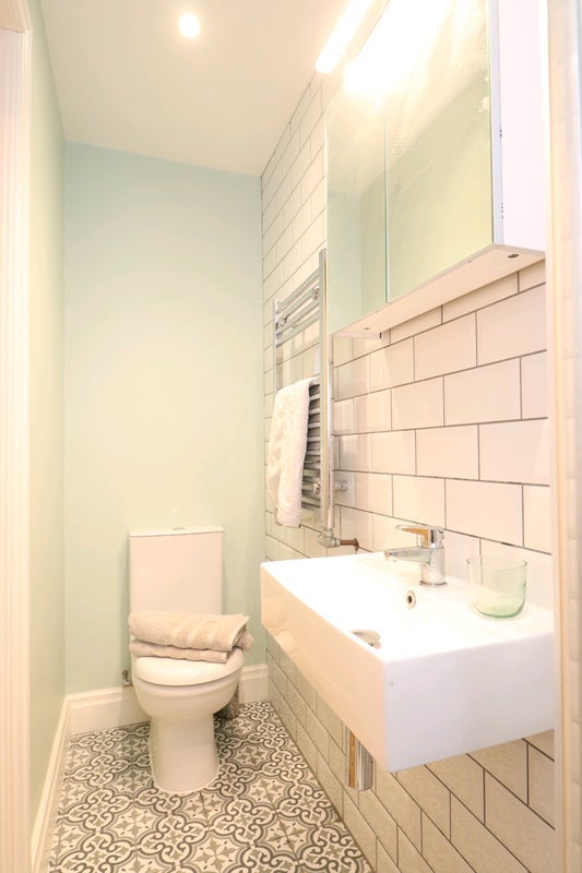 Room Vernham Road in Greater London