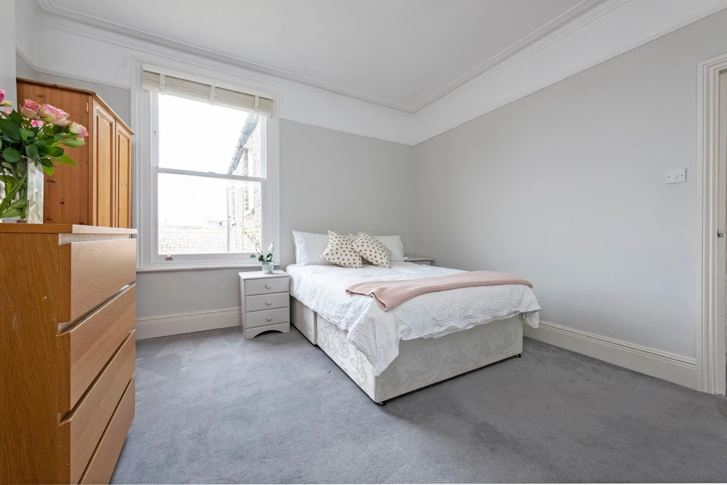Flat Brocklebank Road in Greater London