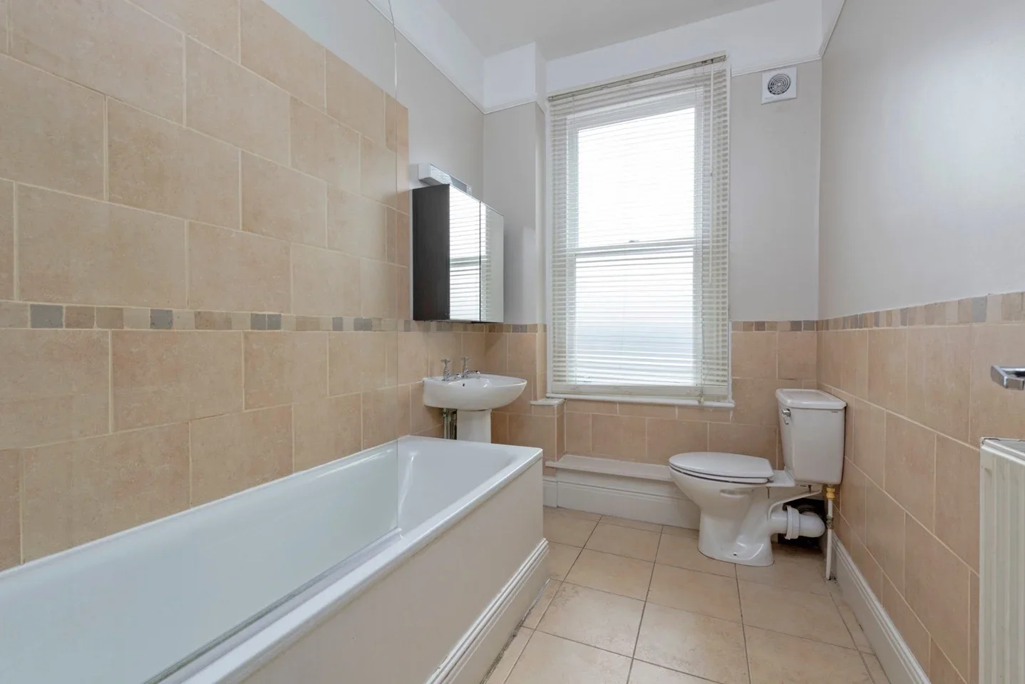 Flat Brocklebank Road in Greater London