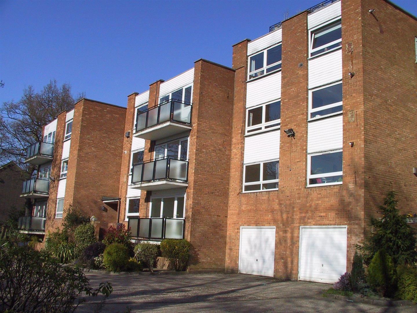 Flat London Road in Greater London