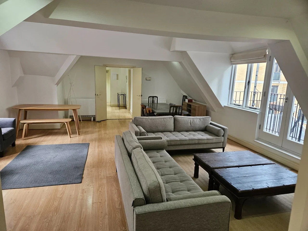Flat Alie Street in Greater London