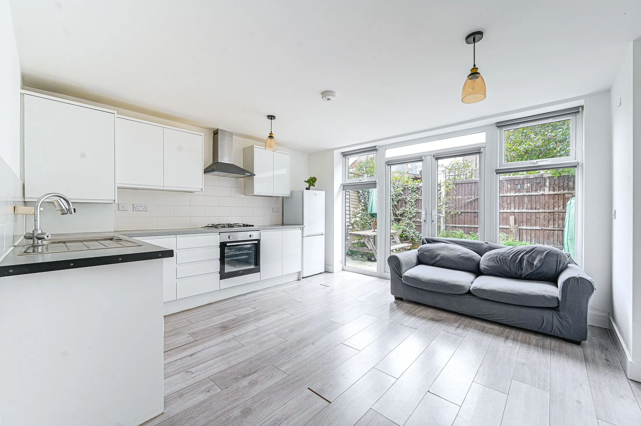 Flat St Dunstan's Road in Greater London
