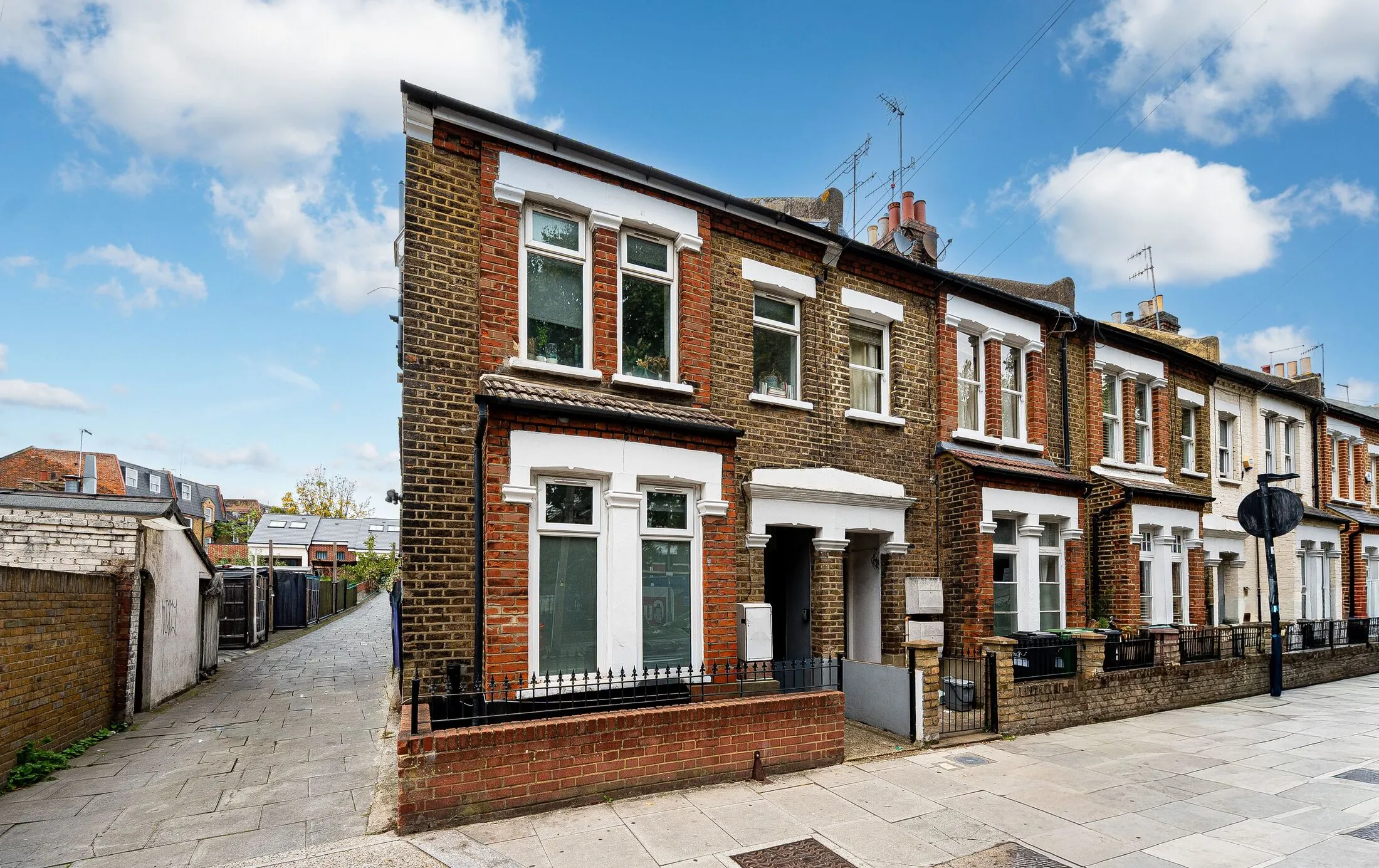 Flat St Dunstan's Road in Greater London