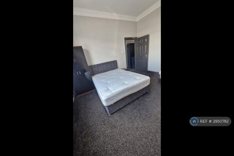 Room Oxbridge Street in Sunderland
