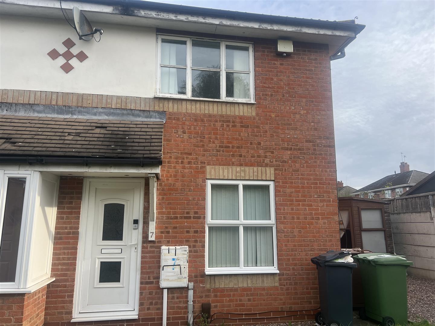 Flat Wareham Close in Bloxwich