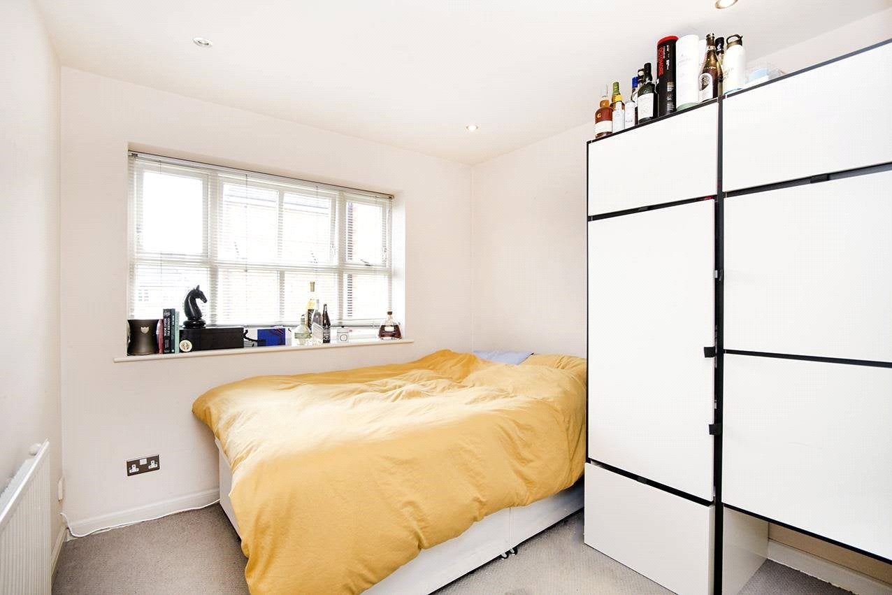 Flat Ferdinand Place in Greater London
