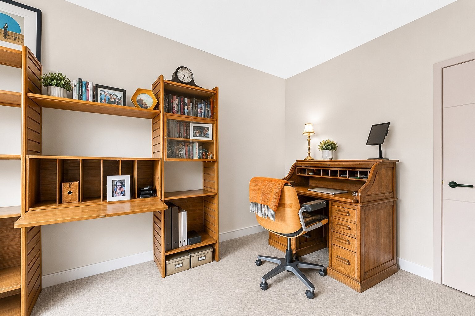 Flat Vallance Road in Greater London