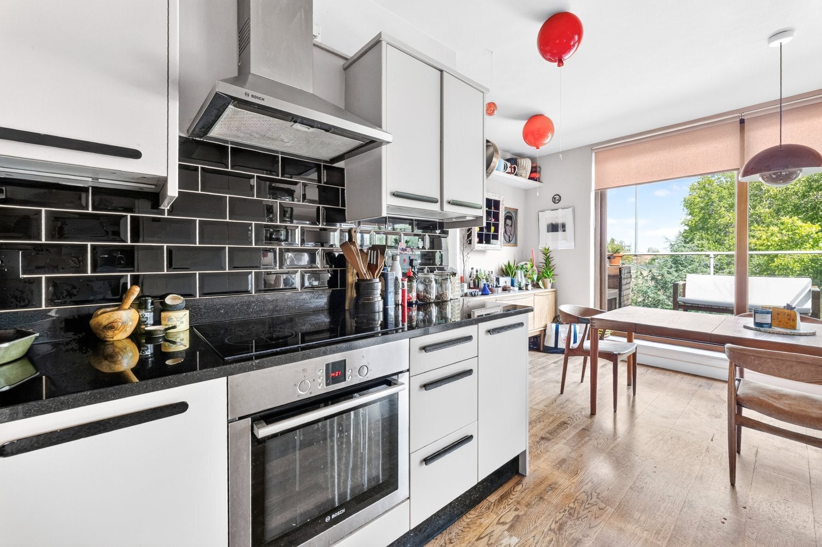 Flat Vallance Road in Greater London