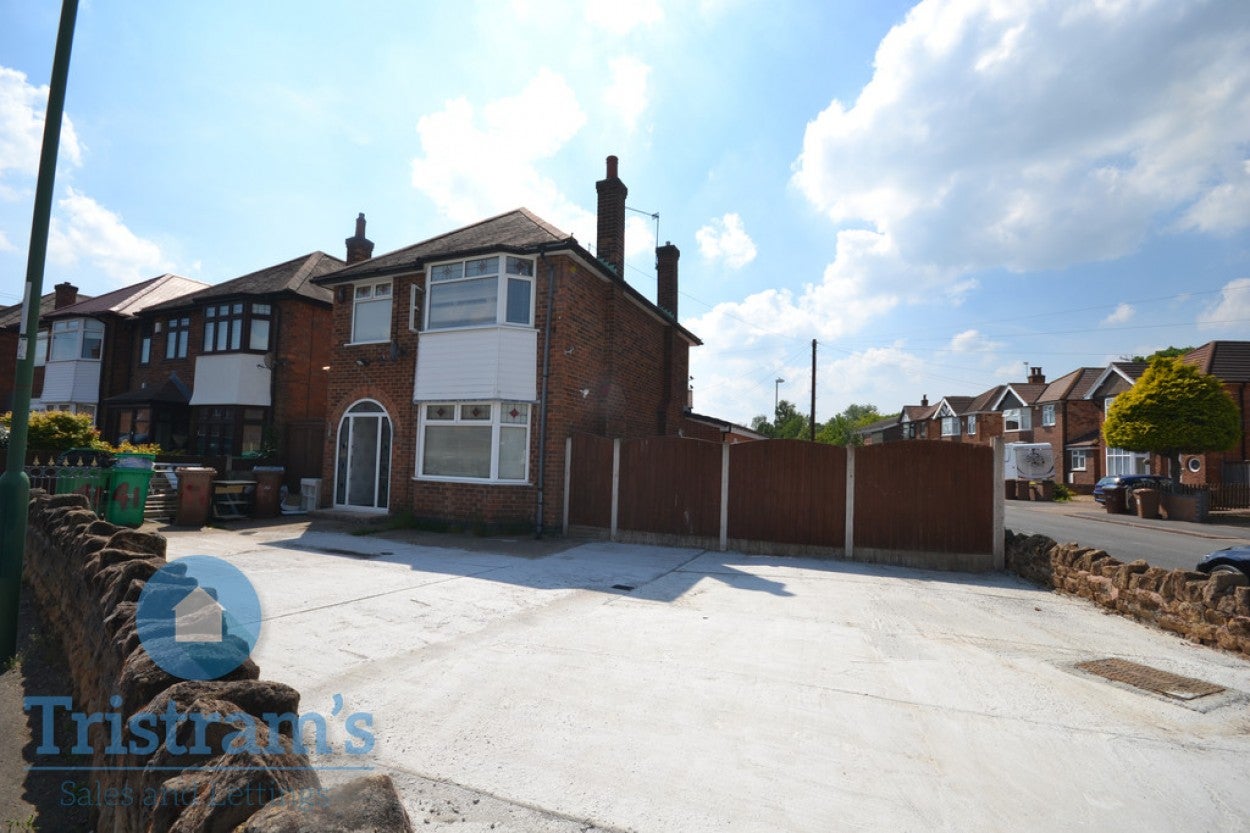 House Lambourne Drive in Nottingham