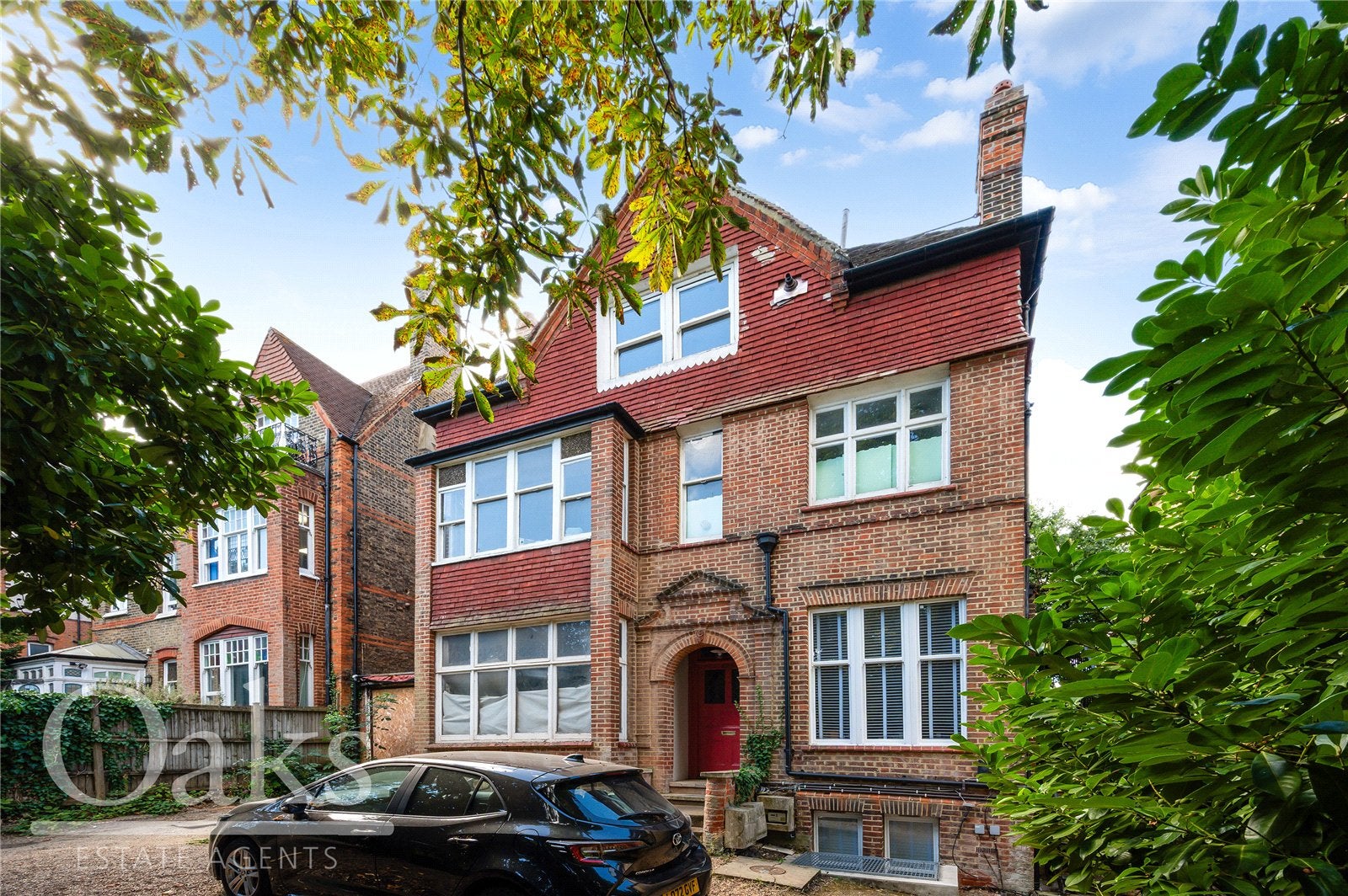 Flat Tooting Bec Gardens in Greater London