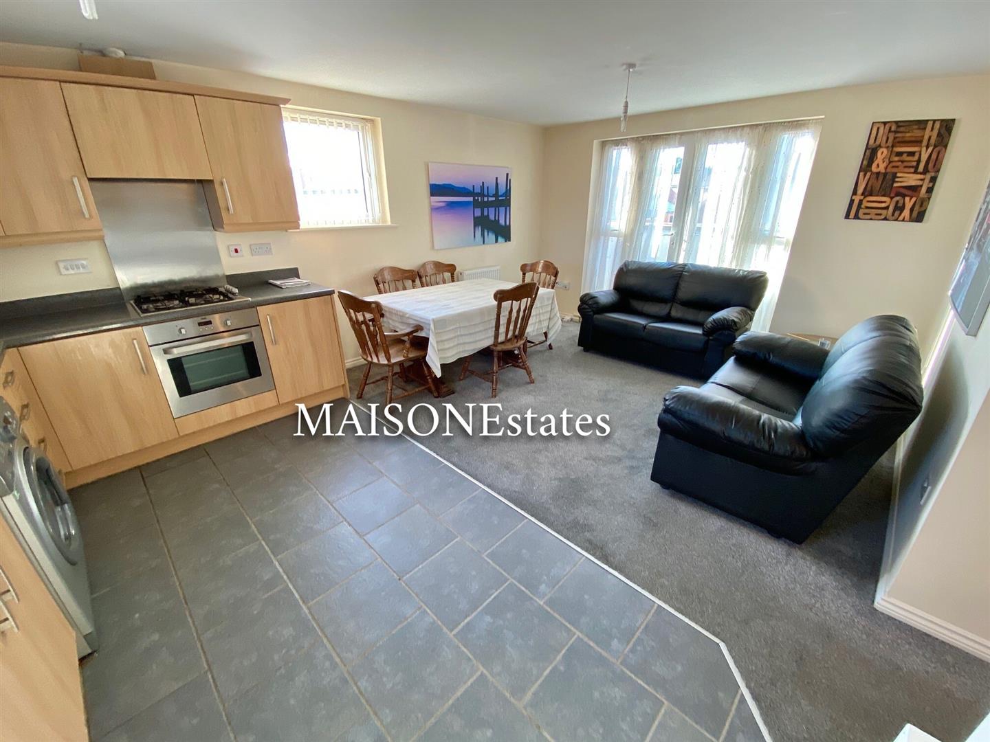 Flat Coldstream Court in Coventry