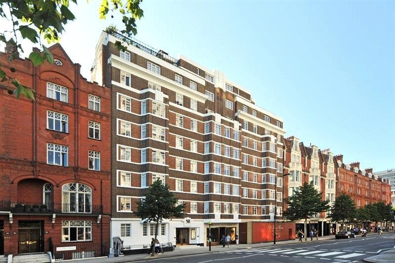 Flat Sloane Street in Greater London