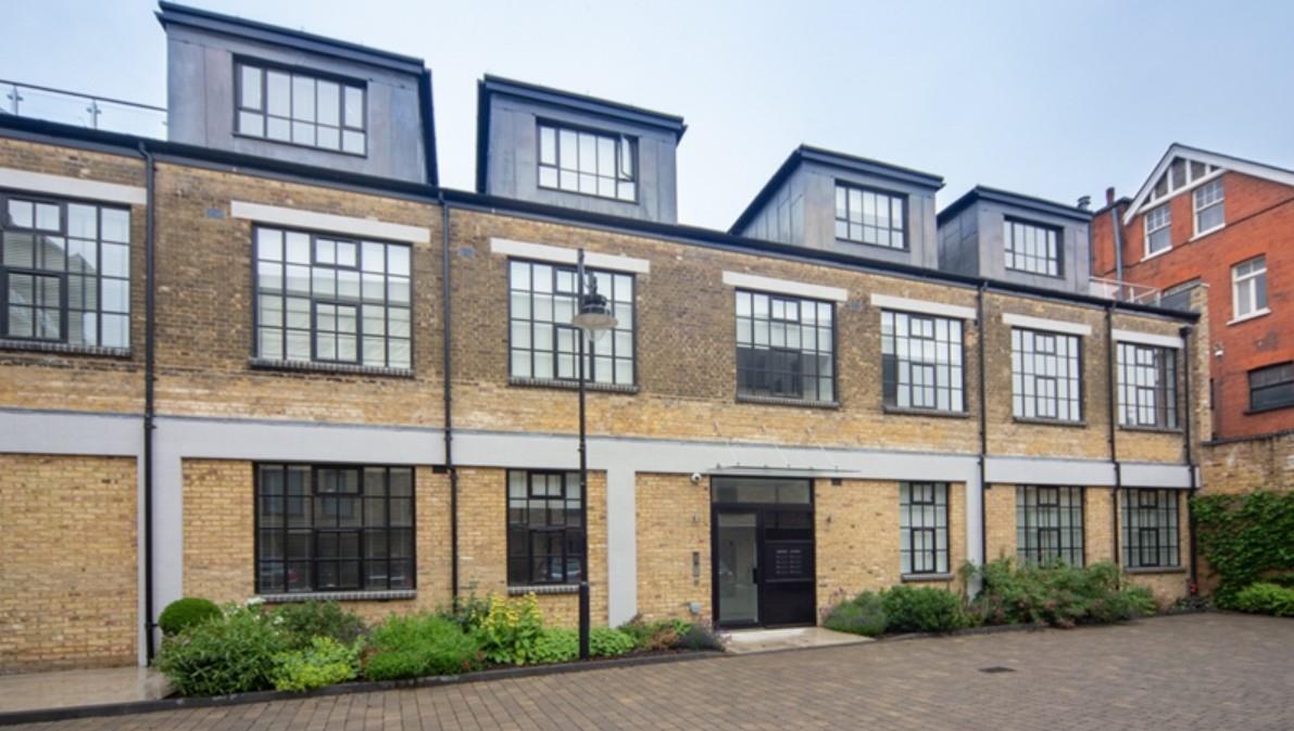 Flat Rainville Road in Greater London