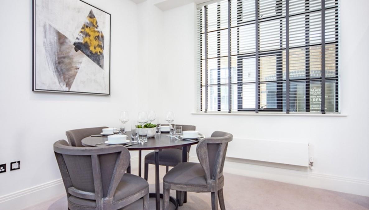 Flat Rainville Road in Greater London