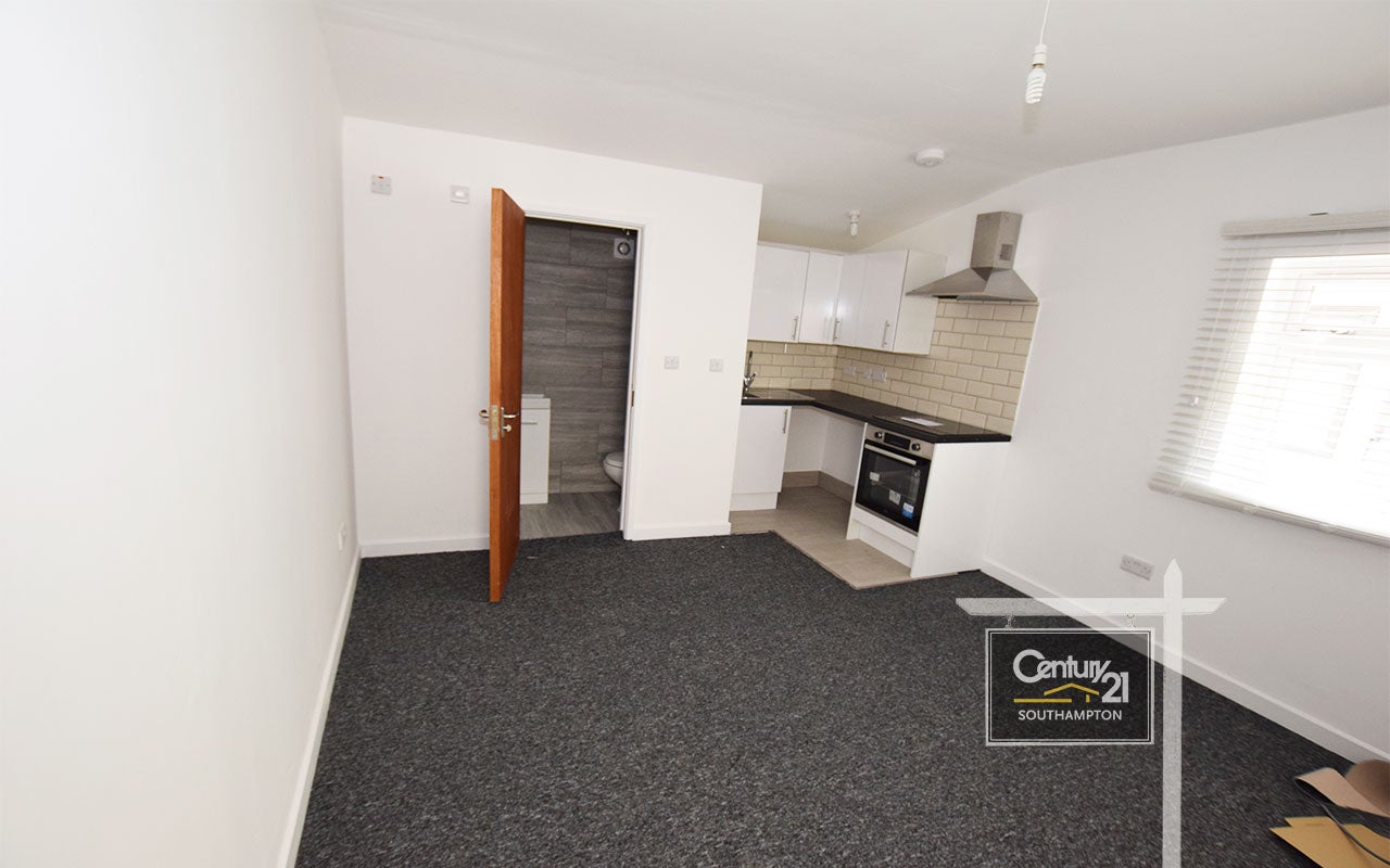 Flat St Denys Road in Southampton