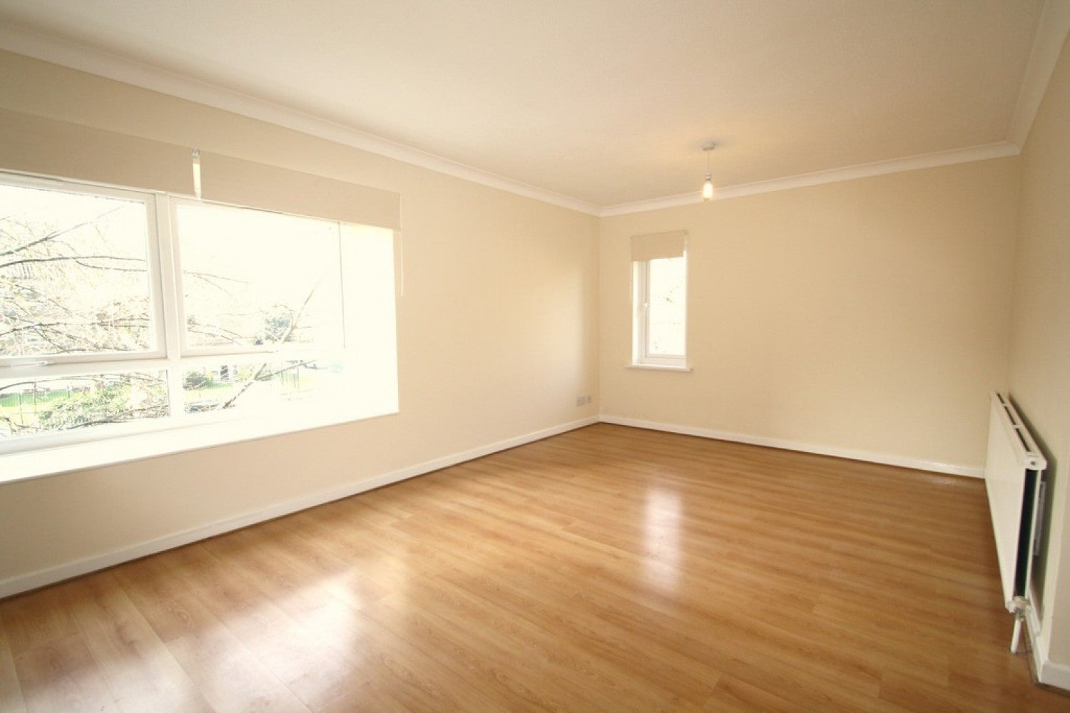 Flat Wellington Road in Greater London