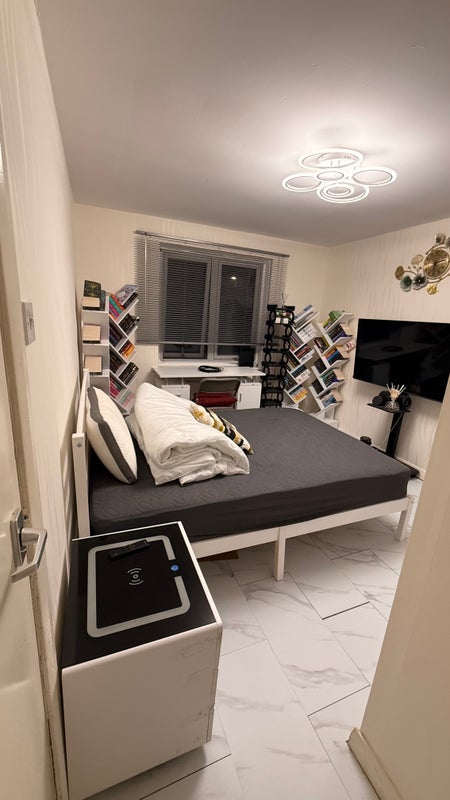 Room Albert Street in City of Edinburgh