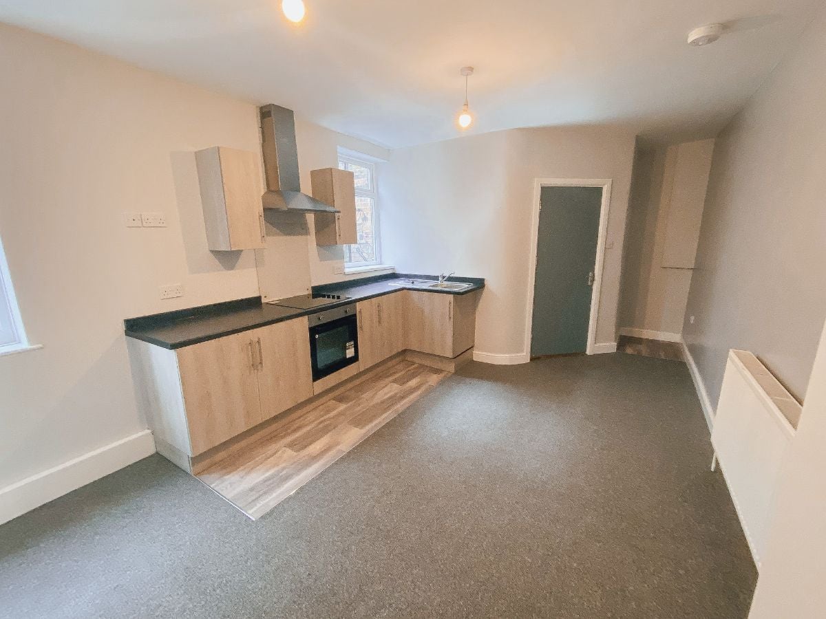 Flat Hainton Avenue in Grimsby