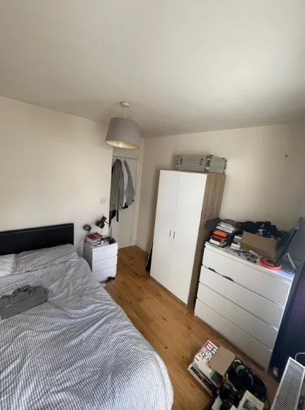 Room Addington Square in Greater London