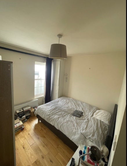 Room Addington Square in Greater London