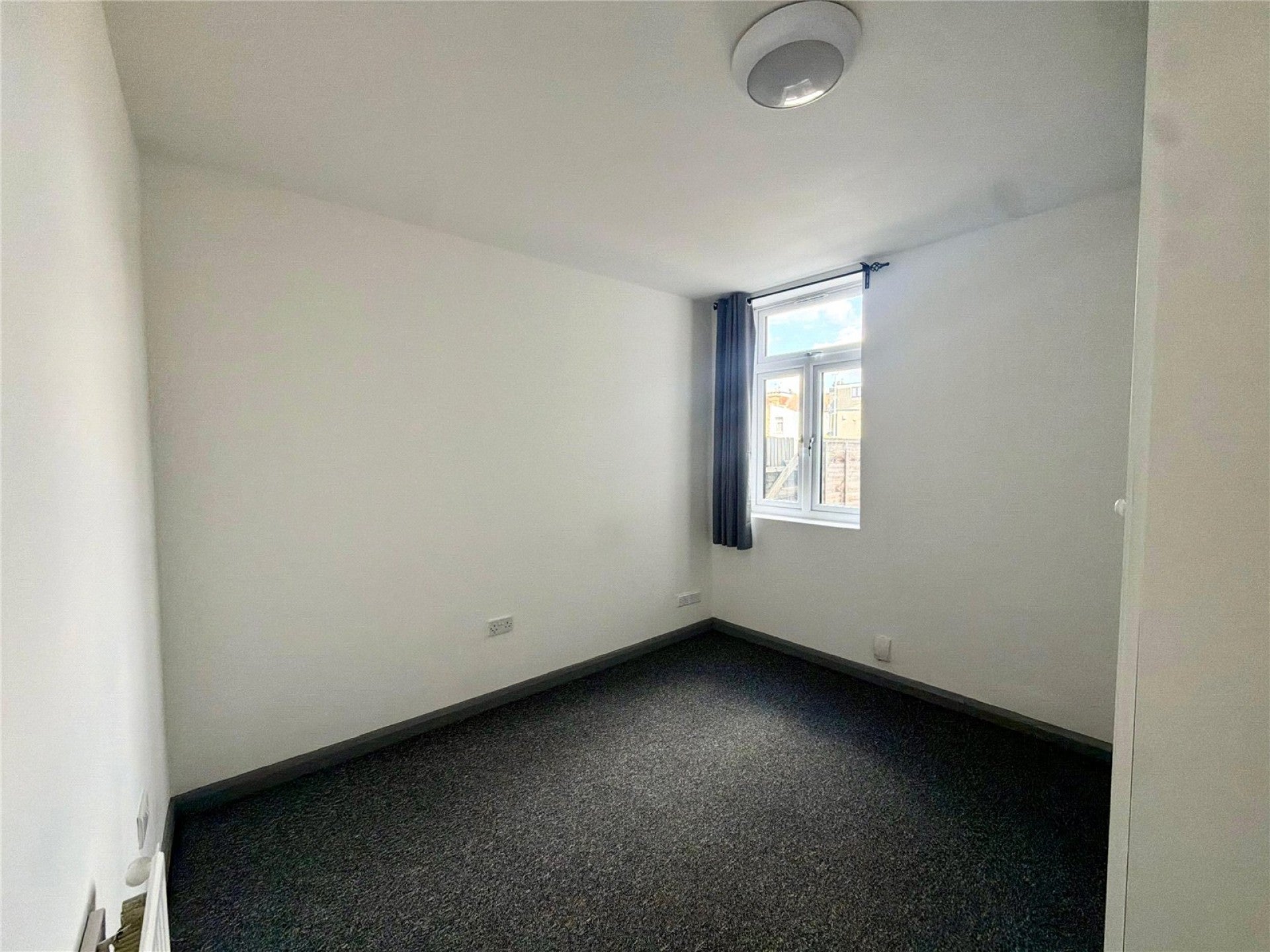 Flat Balfour Road in Greater London
