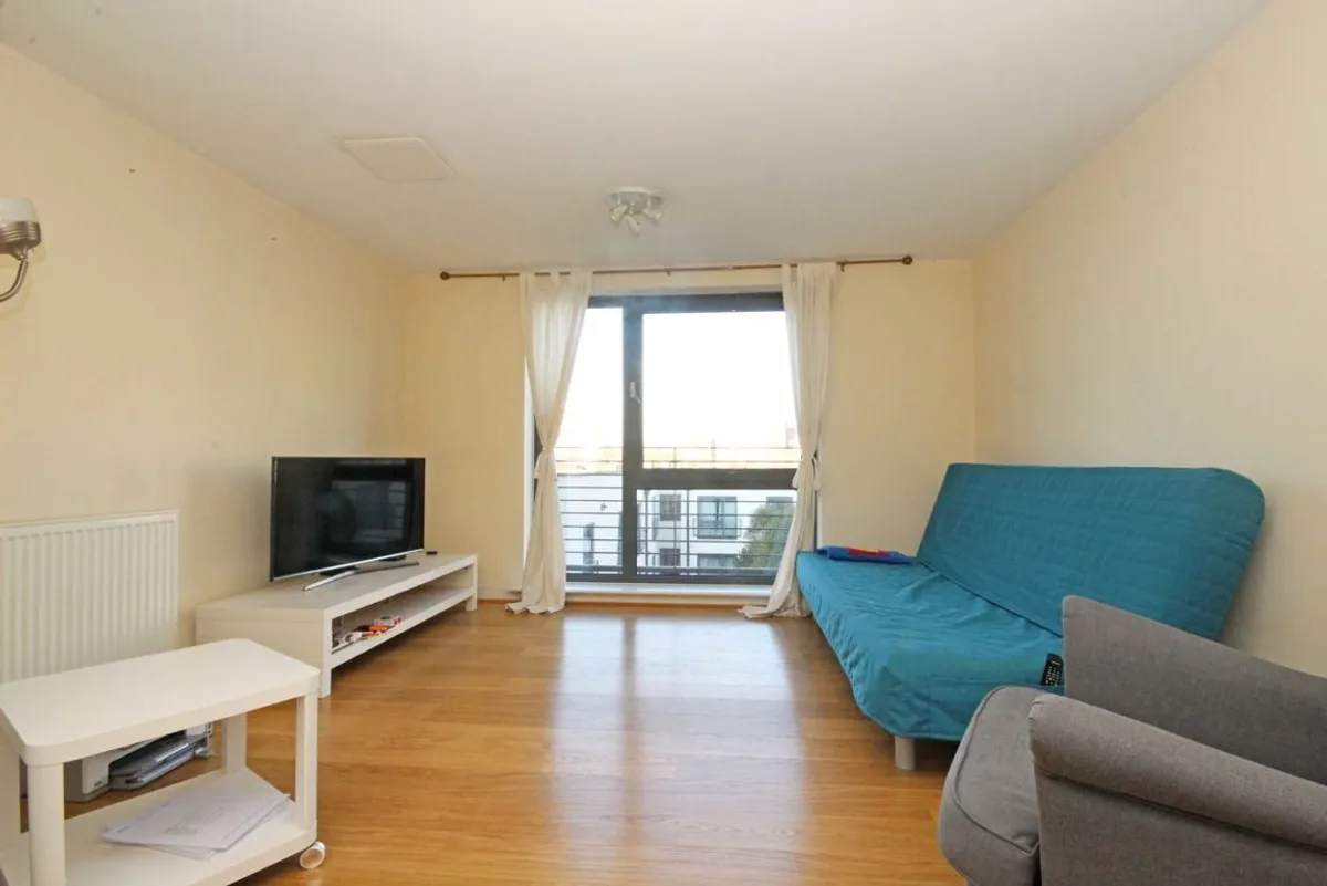 Flat Uxbridge Road in Greater London