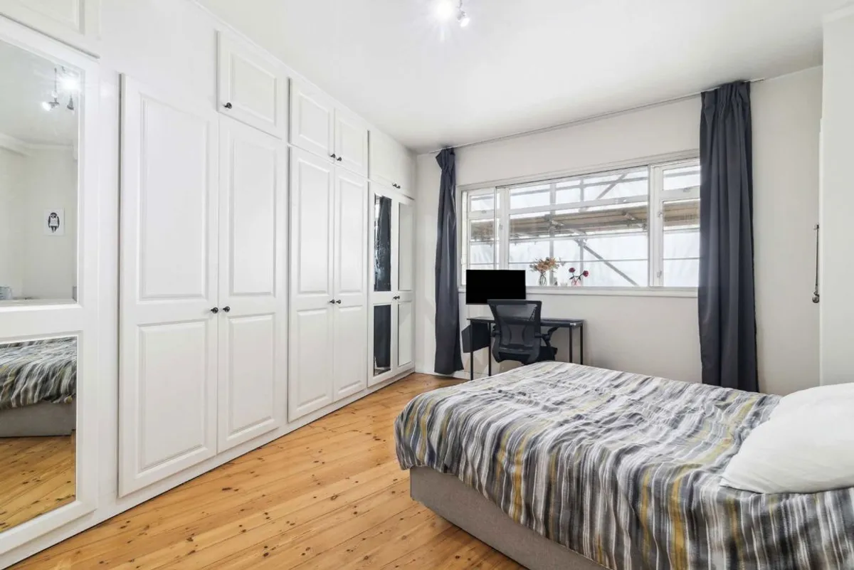 Flat Edith Villas in Greater London