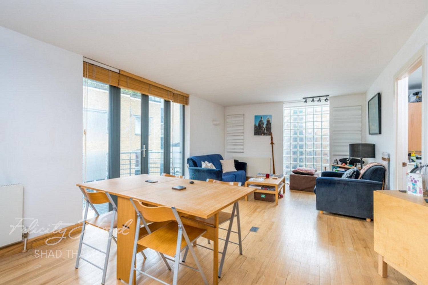 Flat Lafone Street in Greater London
