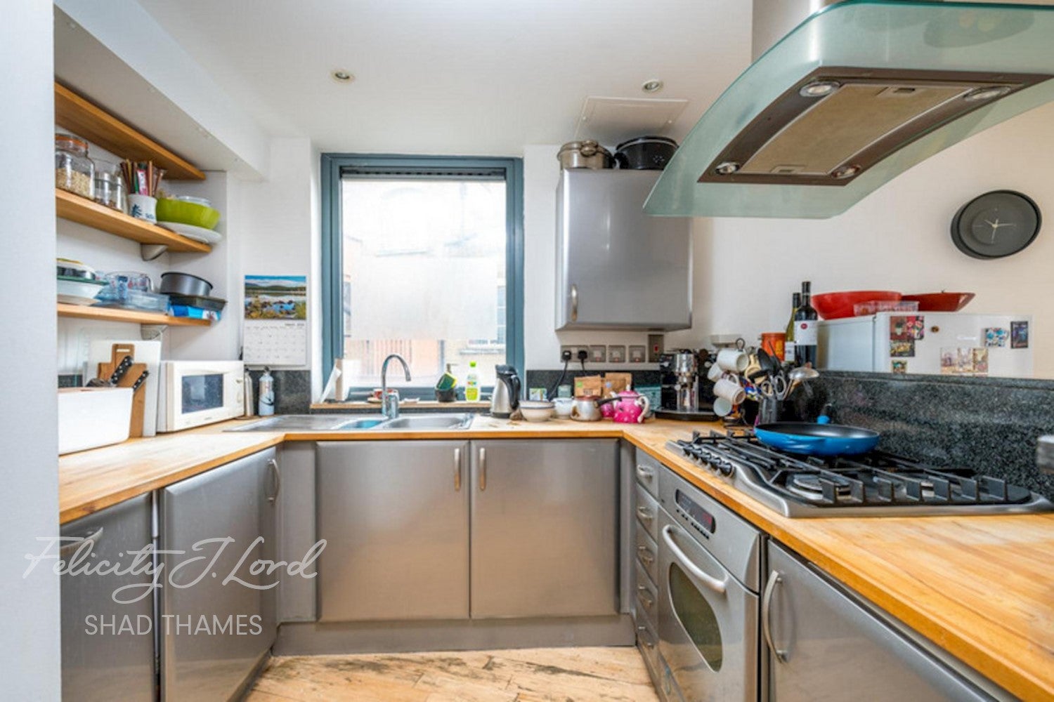 Flat Lafone Street in Greater London